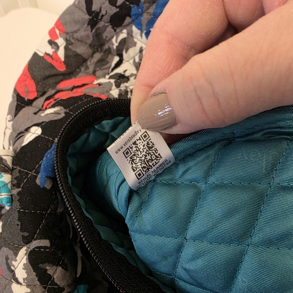 Vera Bradley Retired Pattern "SPLASH FLORAL" Large Duffle Bag, Great For Travel - Picture 11 of 13